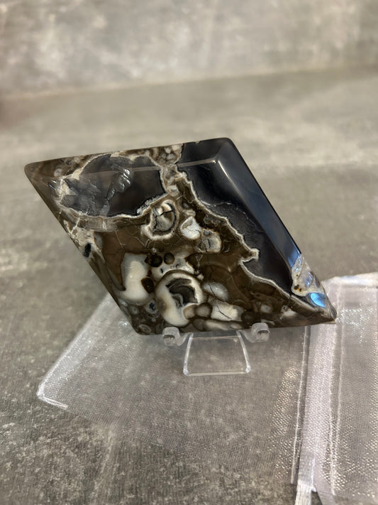 Volcanic Agate Diamond